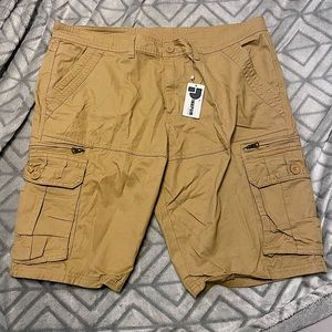 Men’s Khaki Cargo Shorts Pinkpum Size 38
